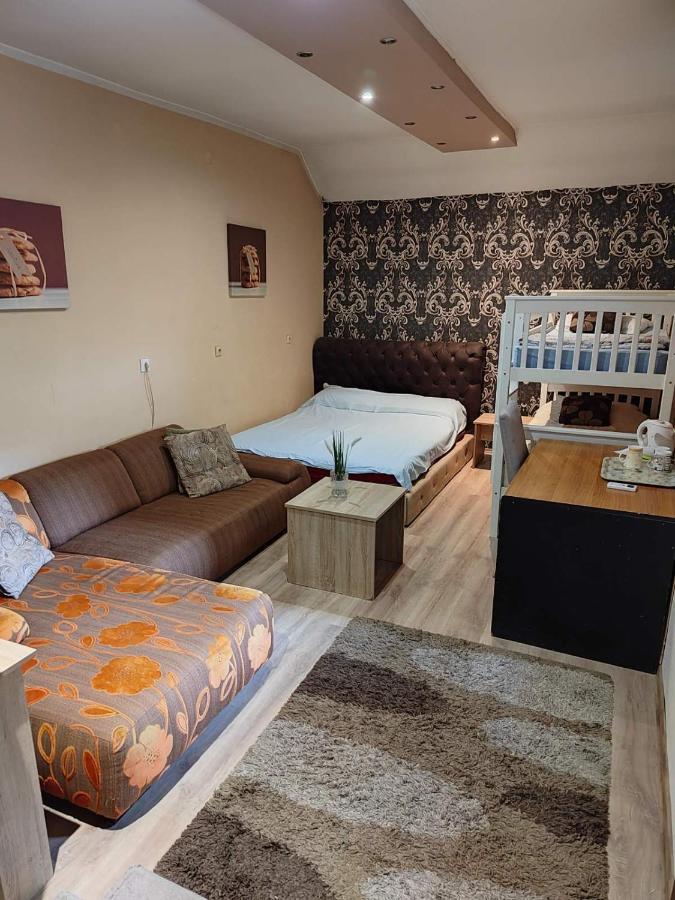 Guest House Maja نوفي ساد المظهر الخارجي الصورة