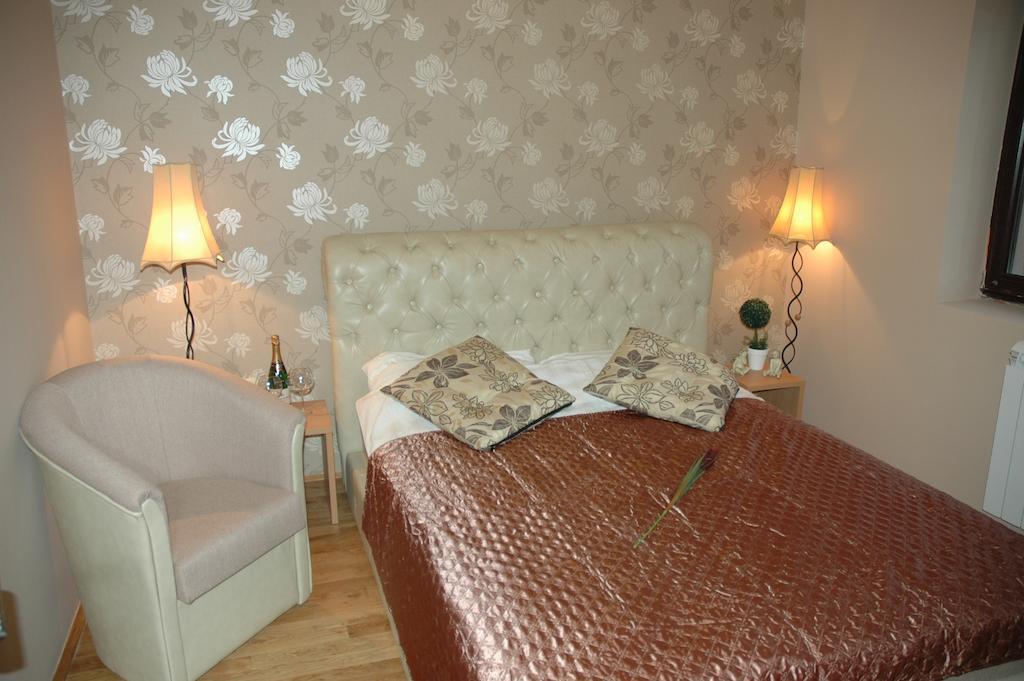 Guest House Maja نوفي ساد الغرفة الصورة